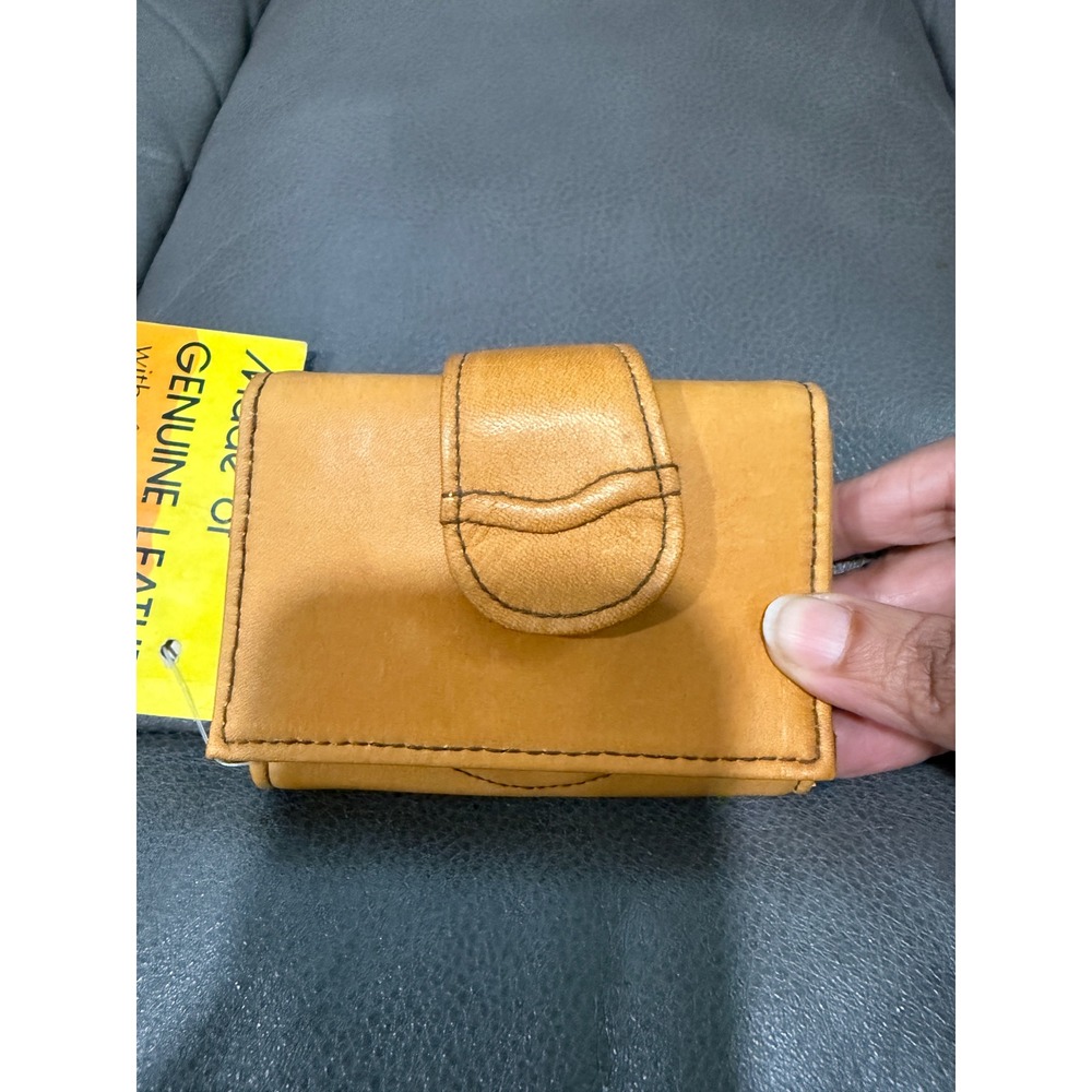 Vintage Genuine Leather Trifold Wallet Tan Snap Closure ID Window Hong‎ Kong